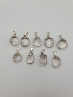 Dije de Cuarzo Cristal de Roca - Pulido - Mediano - Baño de Plata - comprar online