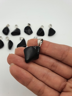 Dije de Obsidiana Negra - Pulido - Mediano - Acero
