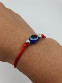 Pulsera de Hilo Rojo y Ojito Turco con bolitas - comprar online