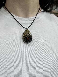 Dije Orgón en forma de gota - comprar online