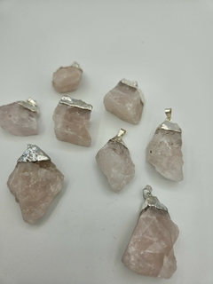 Dije de Cuarzo Rosa - En Bruto - Grande - Baño de Plata