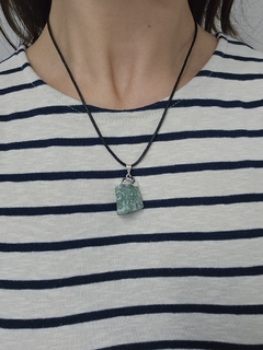 Dije de Cuarzo Verde - En Bruto - Grande - Baño de Plata - Piedras en Córdoba