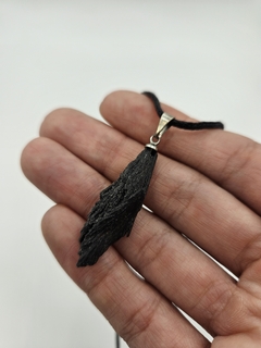 Dije de Taramita (escoba de bruja) - en bruto - acero - mediano - comprar online
