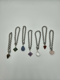 Pulsera de Acero Quirúrgico con Dije Formita de Piedra - comprar online