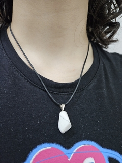 Dije de Howlita- Rolado- Mediano- Acero - Piedras en Córdoba