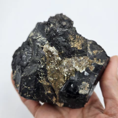 Turmalina Negra en bruto en internet