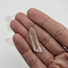 Punta de Cuarzo Cristal de Roca en bruto tamaño chico en internet