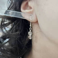 Par de aros de bolitas de 6mm de Cuarzo Cristal de Roca y anzuelo de plata - comprar online