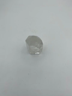 Punta de Cuarzo Cristal de Roca pulido en internet