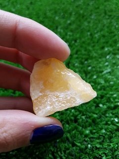 Calcita Amarilla en bruto - Piedras en Córdoba