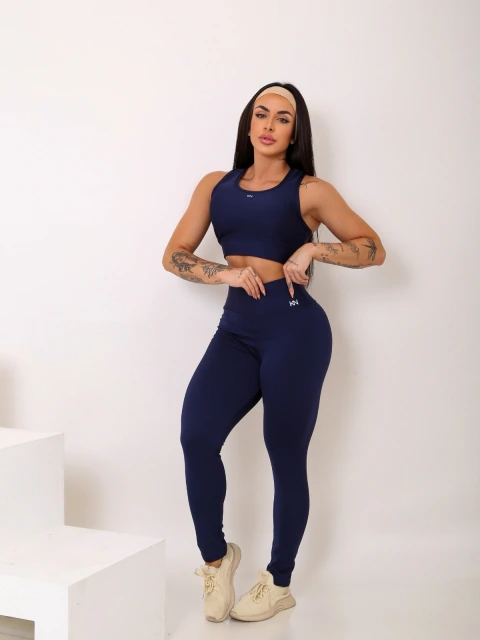 Legging Fitness Feminina em Suplex Cintura Alta Preta | Koenig - comprar online
