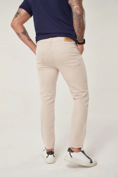 Calça Masculina de Sarja Bege com Elastano Koenig - loja online