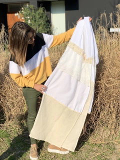 Cortina Mora en internet