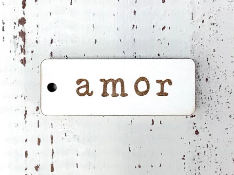 CHAPITA GRABADA "A" 4 CM