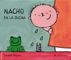 Nacho en la ducha