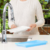 Cubetera con tapa anti derrames OXO - comprar online