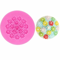 Puntilla de silicona modelo varias flores pequeñas