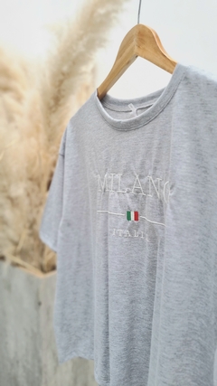 Remera Milano - Casa Blanca Showroom