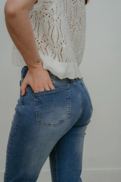 Jean Anyi - Casa Blanca Showroom