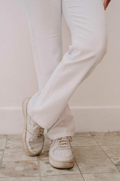 Jean Puro - Casa Blanca Showroom
