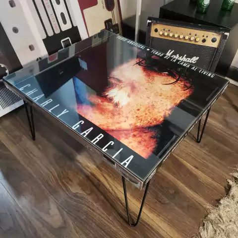 MESA RATONA CD - Charly Garcia Yendo De La Cama Al Living - comprar online