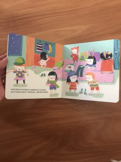 interior del libro para niños colorear el mundo
