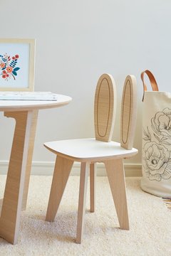 combo de mesa para niños con 4 sillas conejo