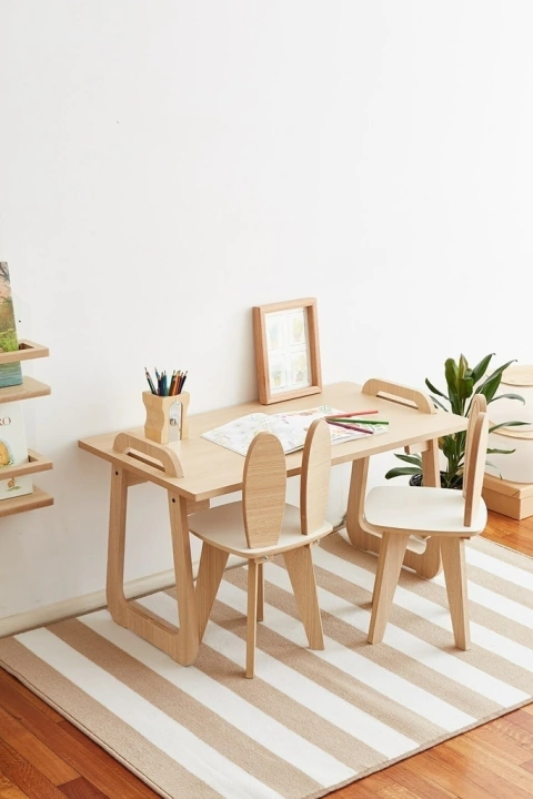 Combo Mesa baja Milano + 2 sillas conejo