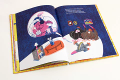 HAY UN MONSTRUO EN LA COCINA