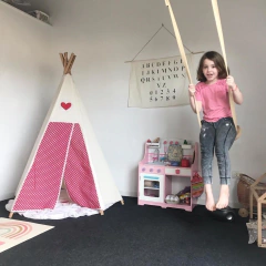 Hamaca beige de goma eva para interior