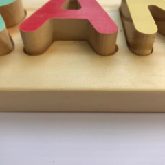 Tabla con Nombre Encastrable