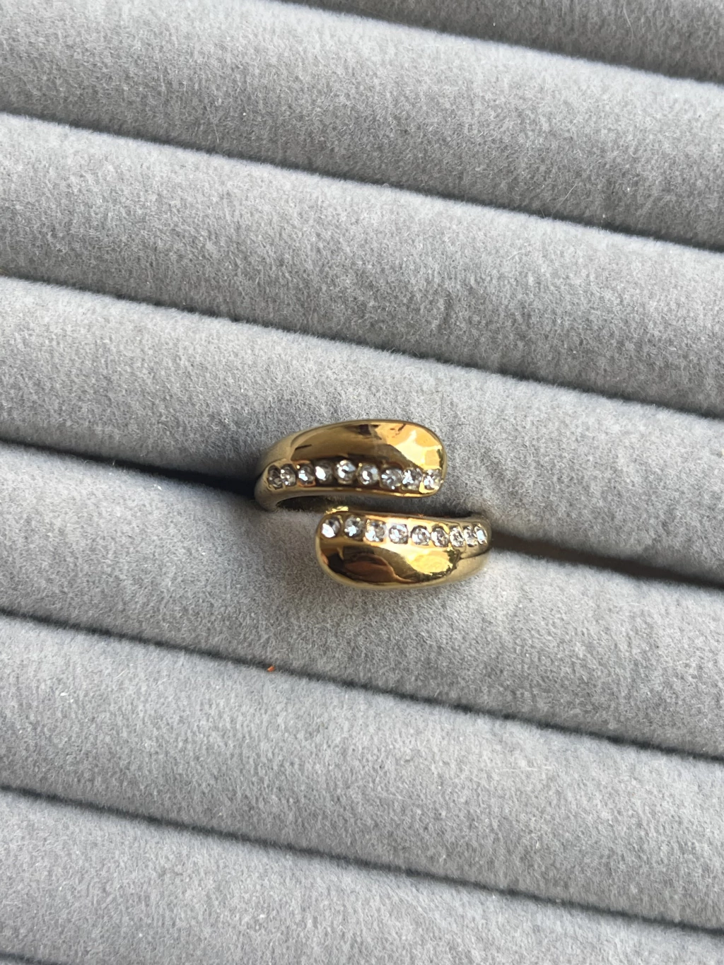 Anillo Trish - acero quirúrgico regulable