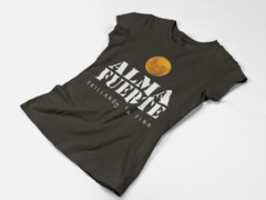 Remera entallada Almafuerte Trillando la Fina