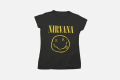 Remera Nirvana Emoji Entallada