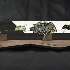 Repisa para 4 Autos 1:43 / 1:32 - Batman & Joker - comprar online