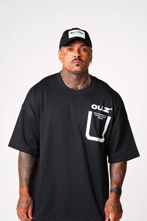 Camiseta Oversized Ouz Established 2019 - Preto