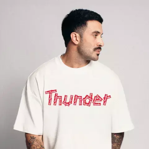 Camiseta Oversized Vintage Thunder Box Logo - Off White