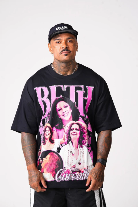Camiseta Oversized Beth Carvalho - Preto