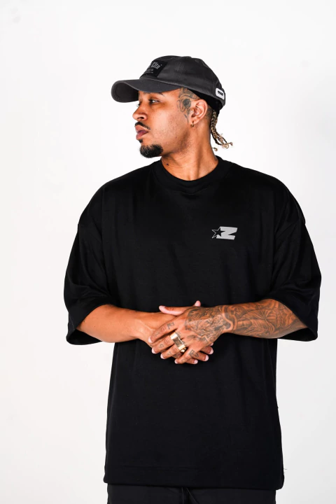 Camiseta Big Over Star Ouz - Preto