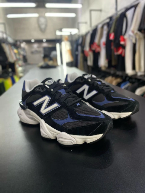 Tênis New Balance 9060 - Unissex - Preto/Marinho - comprar online