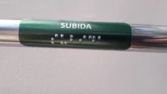 placa para corrimão descida