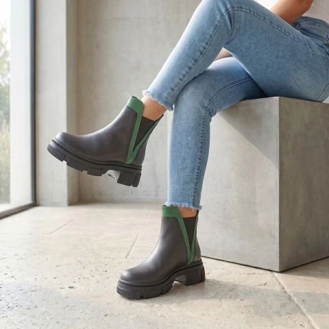 Bota corta con elásticos modelo Beny de Las Boleras.