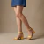 Sandalias de cuero bajas con pulsera color amarillo. Modelo Camilo de Las Boleras.