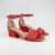 Sandalias de cuero bajas con pulsera color rojo. Modelo Camilo de Las Boleras.