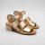 Sandalias de cuero taco bajo color oro. Modelo Ines de Las Boleras.