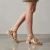 Sandalias de cuero taco bajo color oro. Modelo Ines de Las Boleras.