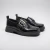 Mocasín de charol con plataforma color negro. Modelo Jess de Las Boleras.