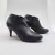 Botineta de cuero taco stiletto color negro. Modelo Meli de Las Boleras.