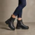 Botas cortas de cuero con elásticos color negro. Modelo Rodri de Las Boleras.