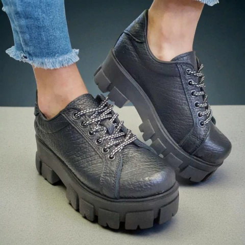 Modelo Versace de Las Boleras.